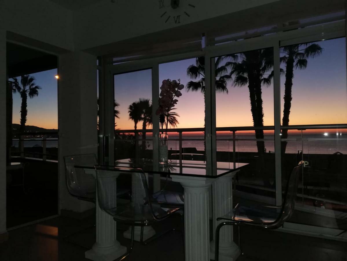 Apartamento Lujo Frente Al Mar Centro De Малага Экстерьер фото