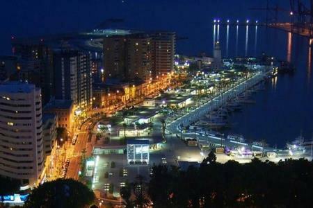 Apartamento Lujo Frente Al Mar Centro De Малага Экстерьер фото